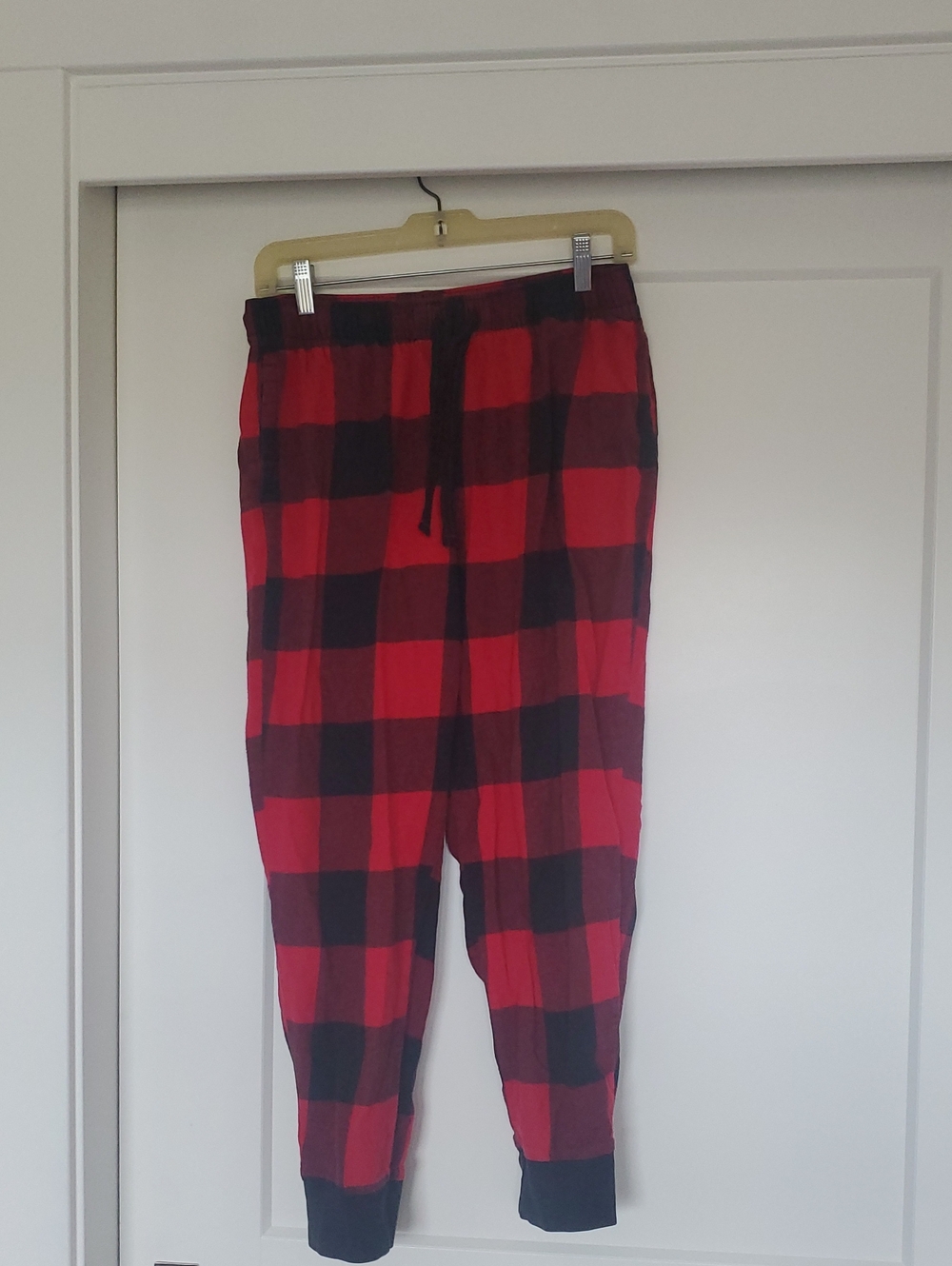 Old Navy Red & Black Buffalo Plaid Jogger Pants